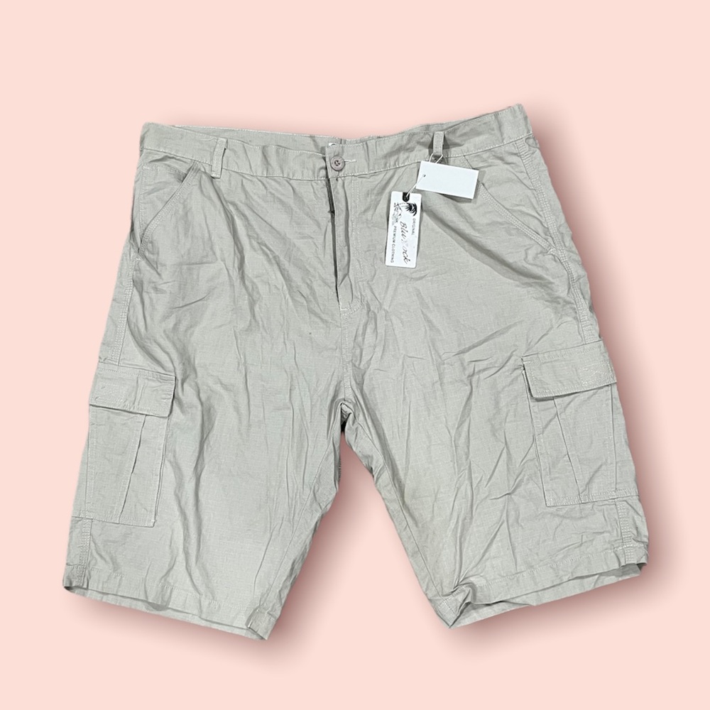 NWT Mens Blue Rock Cargo Shorts Size 42